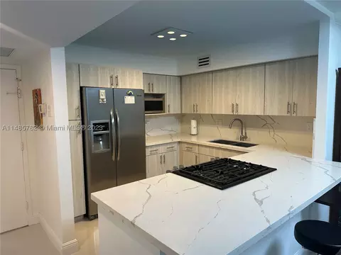 2030 S Ocean Dr #1115, Hallandale Beach, FL 33009