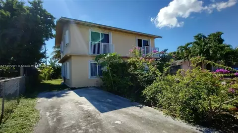Exterior - 640 E 14th St, Hialeah, FL 33010 photo 3 of 8