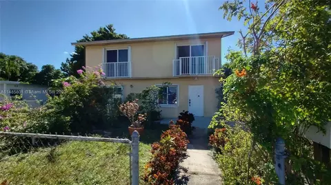 Exterior - 640 E 14th St, Hialeah, FL 33010 photo 2 of 8