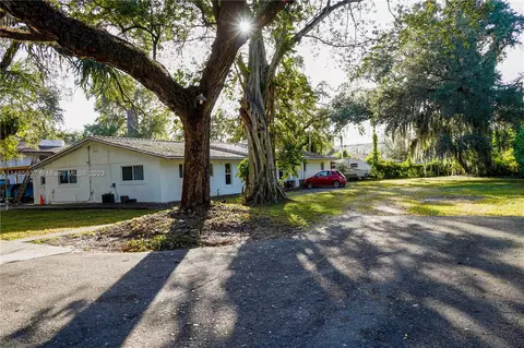 760 W 76th St, Hialeah, FL 33014