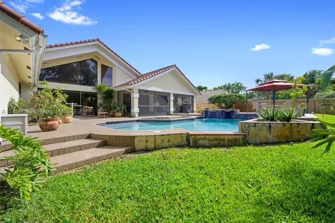 20110 NE 22nd Ave, Miami, FL 33180