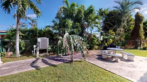 Undisclosed, Surfside, FL 33154 photo 18
