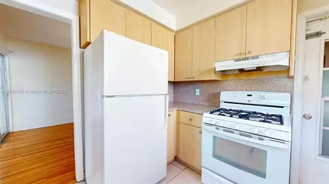 Undisclosed, Surfside, FL 33154 photo 9