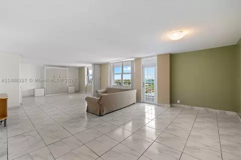 9511 Collins Ave #1009, Surfside, FL 33154