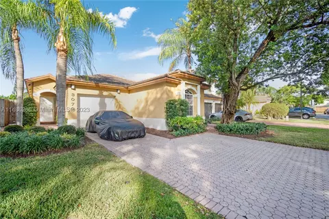 3070 NW 99th Ct, Doral, FL 33172