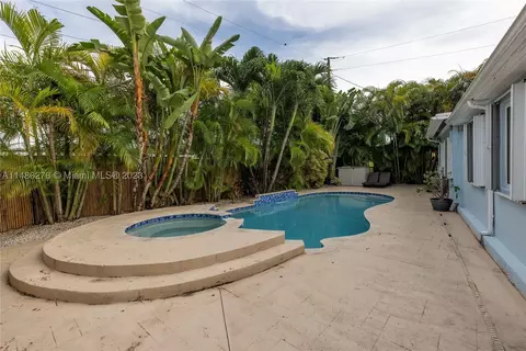 5425 SW 110th Ct, Miami, FL 33165