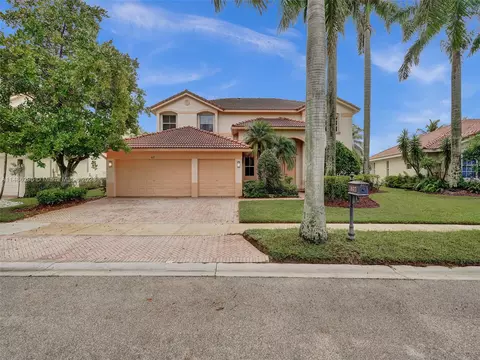 827 Regal Cove Rd, Weston, FL 33327
