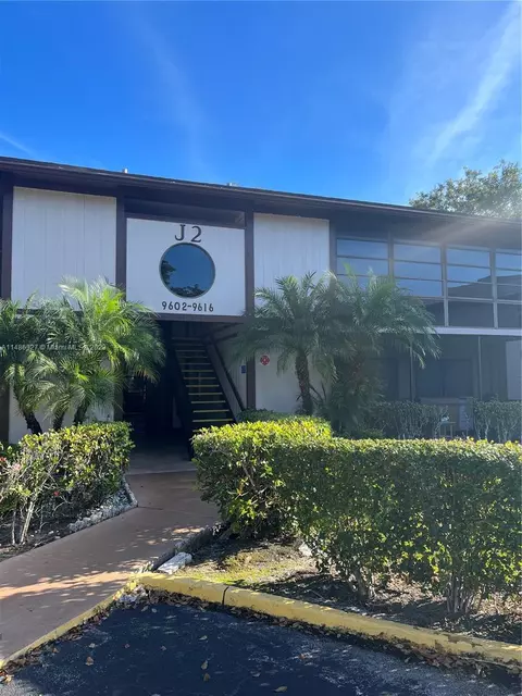 9610 S Belfort Cir #107, Tamarac, FL 33321