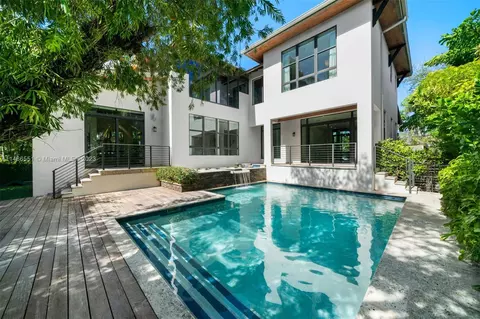 264 Westwood Dr, Key Biscayne, FL 33149
