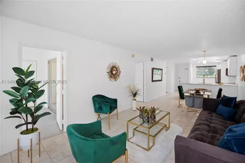7480 NW 17th St #105, Plantation, FL 33313