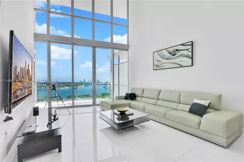 1100 Biscayne Blvd #2103, Miami, FL 33132