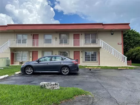 12811 SW 43rd Dr #216, Miami, FL 33175