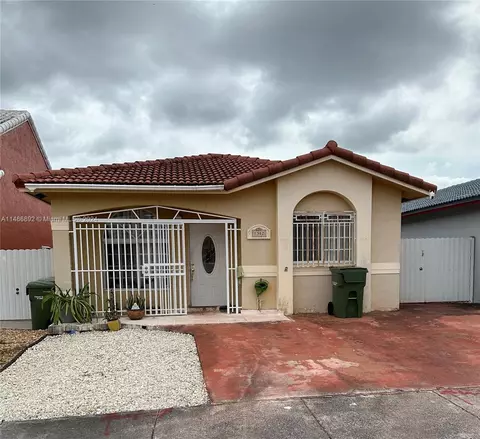 1382 SE 11th Pl, Homestead, FL 33035