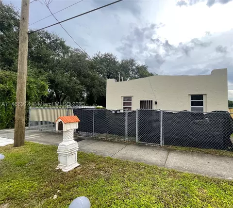 1990 NW 95th Ter, Miami, FL 33147