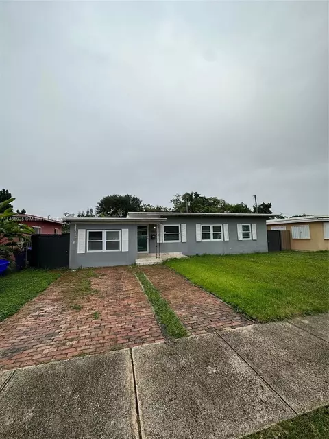 5261 SW 3rd St, Miami, FL 33134