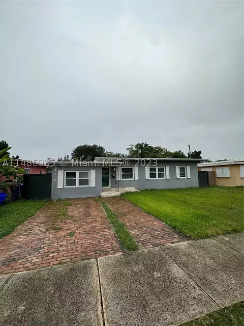 5261 SW 3rd St, Miami, FL 33134
