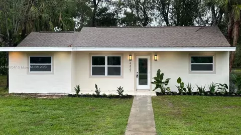4427 Tuscaloosa St, Fort Myers, FL 33905
