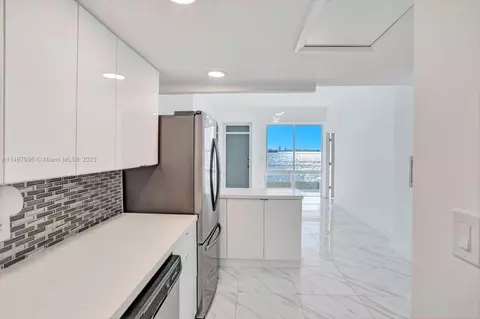 11111 Biscayne Blvd #1C, Miami, FL 33181