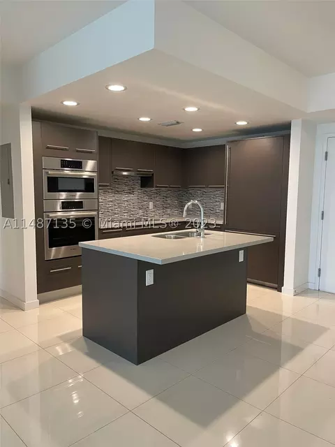 7825 NW 107th Ave #620, Doral, FL 33178