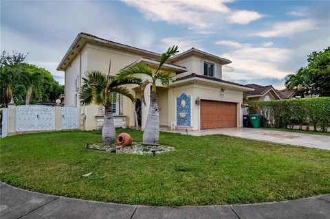 15726 SW 138th Ter, Miami, FL 33196