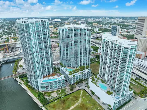 92 SW 3rd St #305, Miami, FL 33130