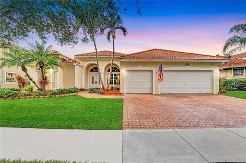 2050 NW 138th Ter, Pembroke Pines, FL 33028