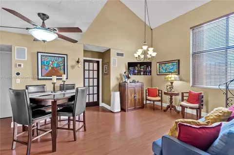 2730 W 62nd Pl #203, Hialeah, FL 33016