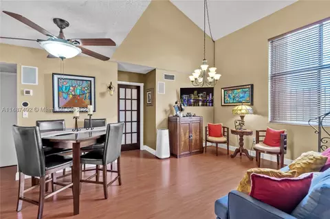 2730 W 62nd Pl #203, Hialeah, FL 33016