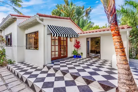 754 W 51st St, Miami Beach, FL 33140