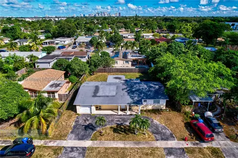660 SW 30th Ter, Fort Lauderdale, FL 33312