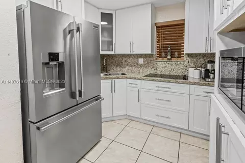 1890 W 56th St #1313, Hialeah, FL 33012