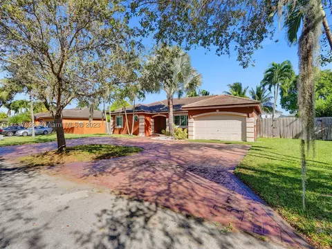 21211 SW 128th Ct, Miami, FL 33177