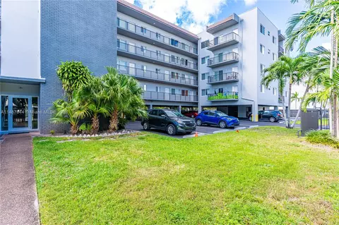 900 SW 84th Ave #306A, Miami, FL 33144