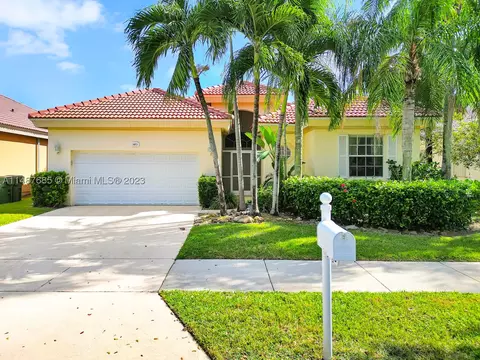 595 SE 29th Dr, Homestead, FL 33033