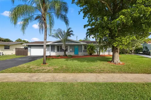7101 NW 11th Ct, Plantation, FL 33313
