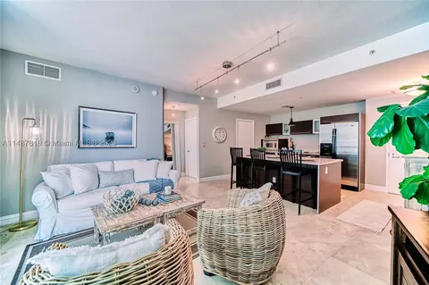 1900 N Bayshore Dr #3017, Miami, FL 33132
