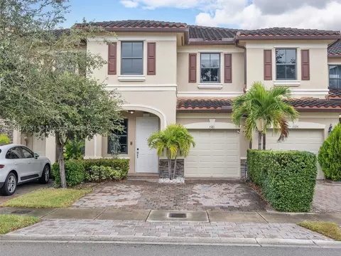3381 W 89th Ter, Hialeah, FL 33018