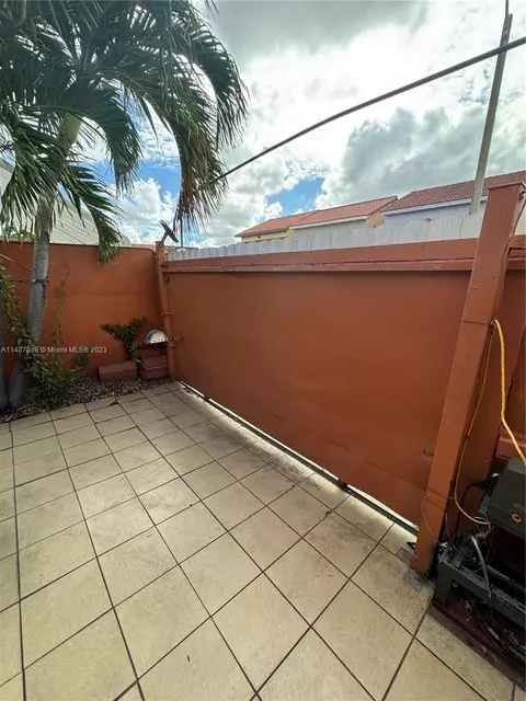 5401 W 27th Ct, Hialeah, FL 33016 photo 3