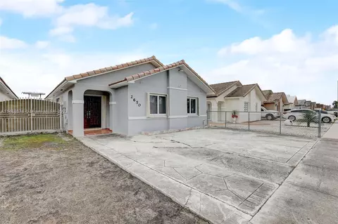 2650 W 72nd Pl, Hialeah, FL 33016