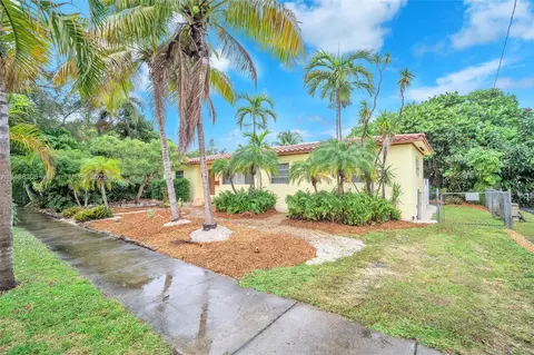 1651 Washington St, Hollywood, FL 33020
