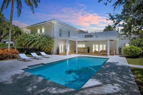 10755 SW 83rd Ave, Miami, FL 33156