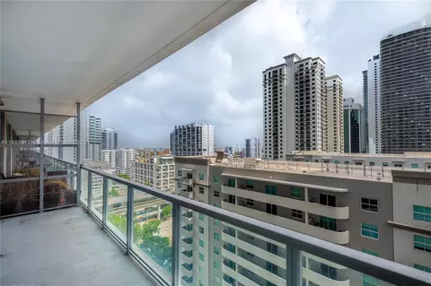 1111 SW 1st Ave #1821-N, Miami, FL 33130
