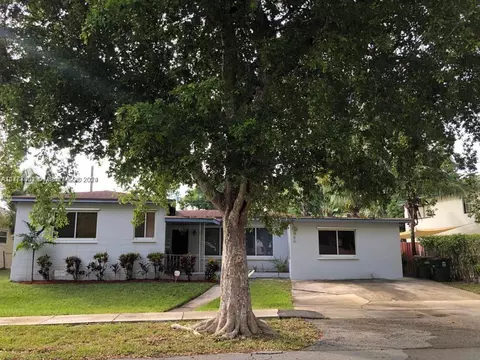 12650 NE 1st Ave, North Miami, FL 33161