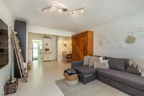 1228 Pennsylvania Ave #11, Miami Beach, FL 33139