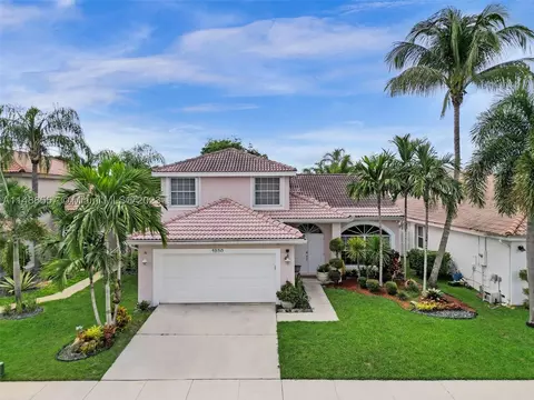 1930 NW 182nd Ter, Pembroke Pines, FL 33029