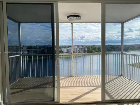 2900 N Course Dr #1008, Pompano Beach, FL 33069