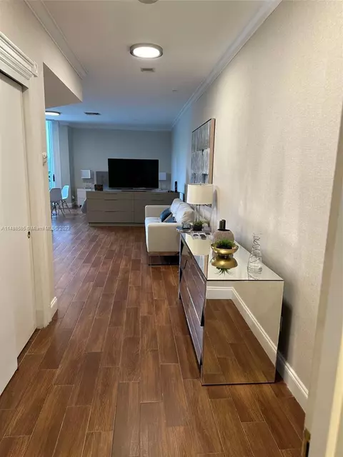 21200 Point Pl #310, Aventura, FL 33180