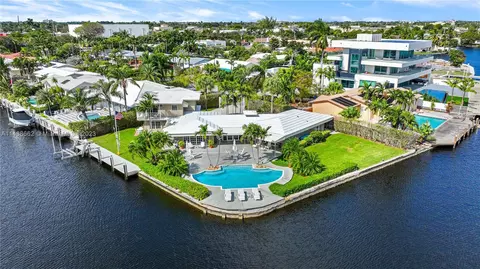 2130 NE 15th St, Fort Lauderdale, FL 33304