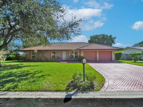 8706 NW 18th Ct, Coral Springs, FL 33071