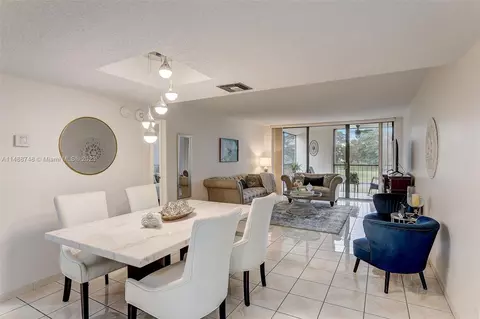16175 Golf Club Rd #211, Weston, FL 33326